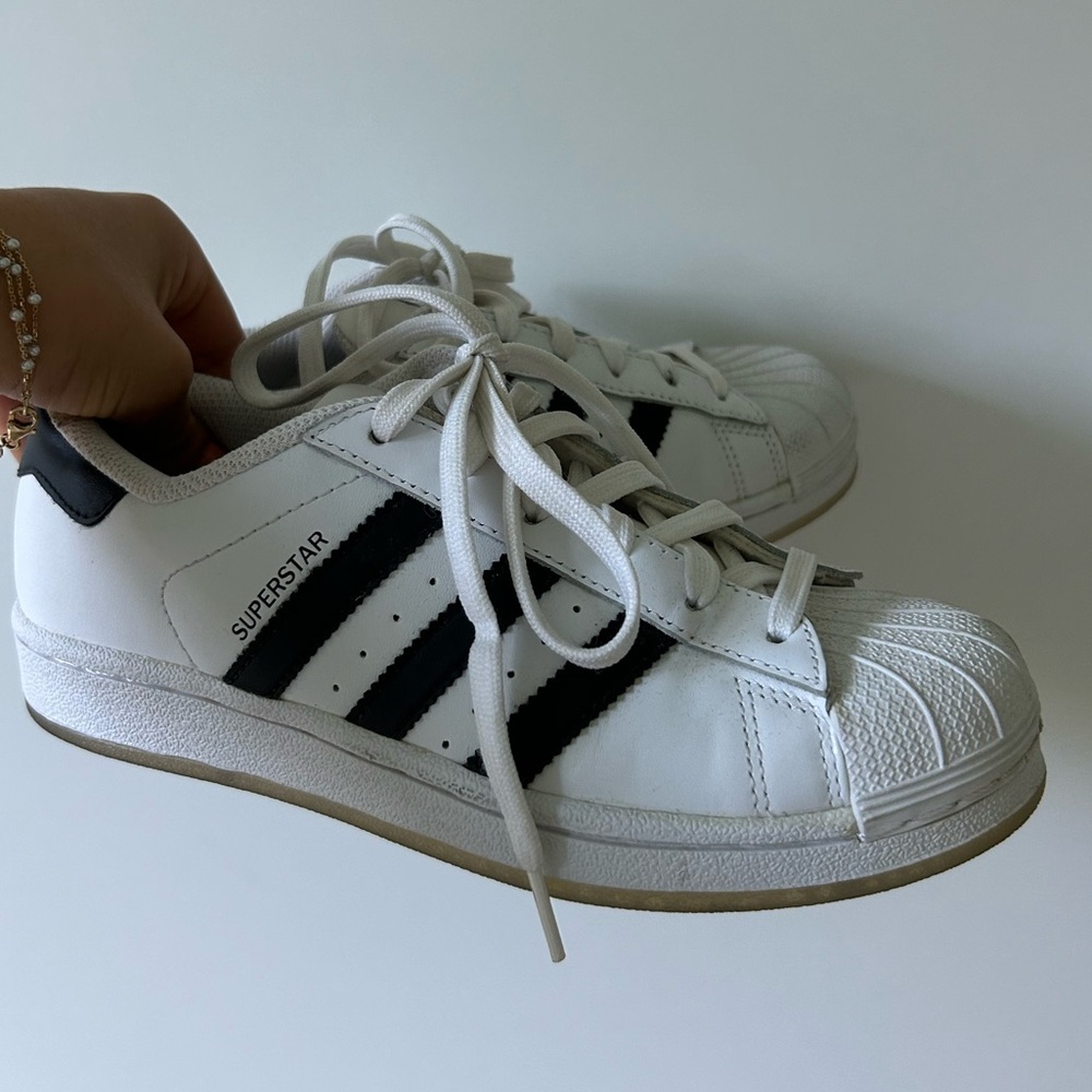 ADIDAS SUPERSTARS
